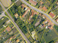 Prodej stavebního pozemku se stavbou ke sboru v Nemoticích