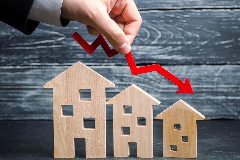 Trh zaznamenává pokles cen nemovitostí